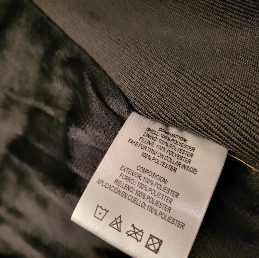 Women Puffer Jacket - Picture 6 of 6